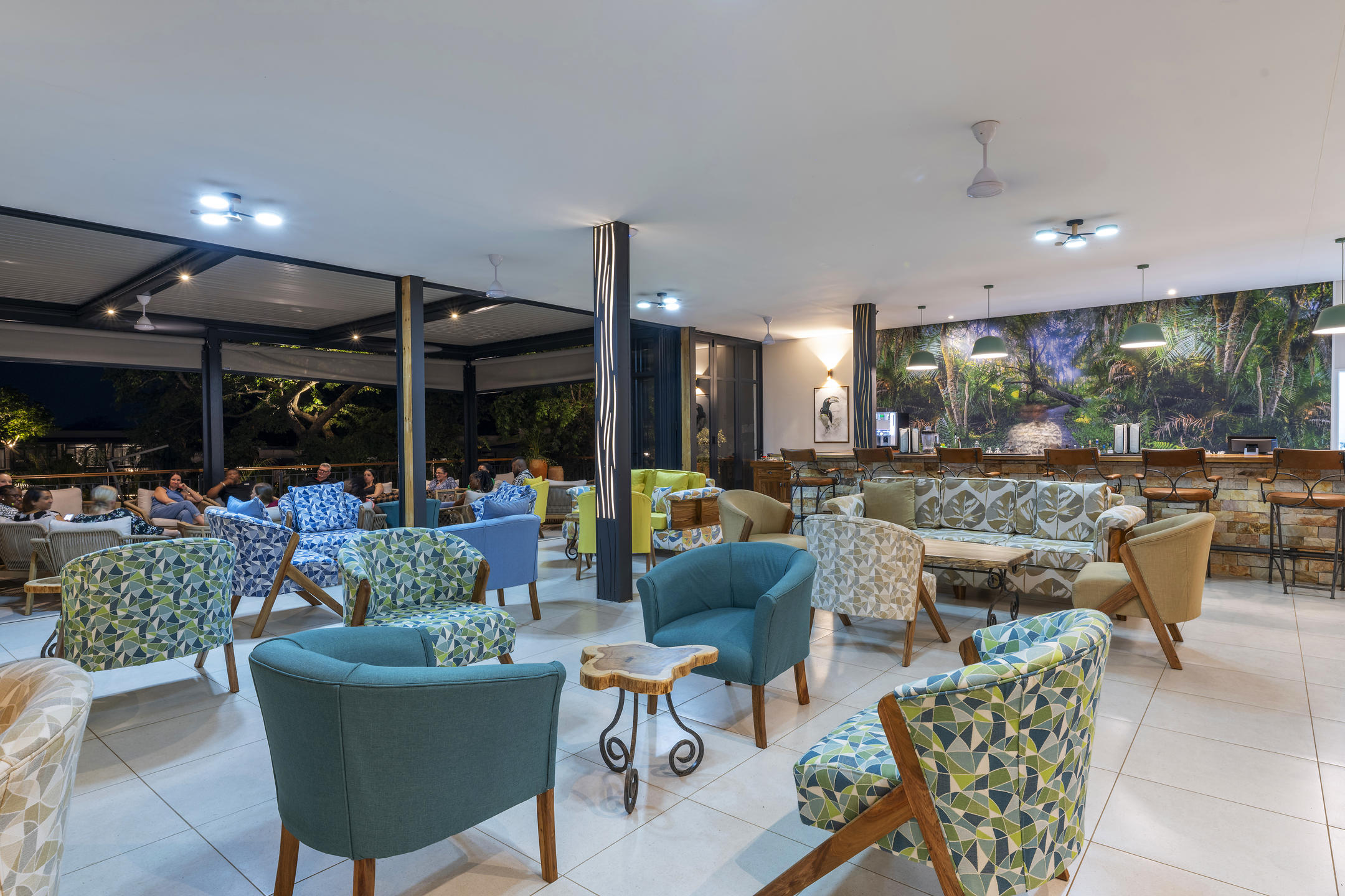 Waterfalls Lodge thumbnail 5